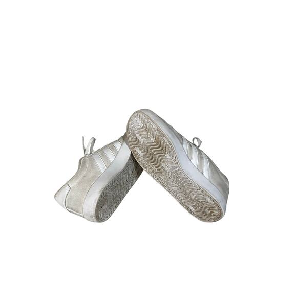 Adidas beige and white sneakers sporty casual street wear women’s size 4 - Picture 7 of 7